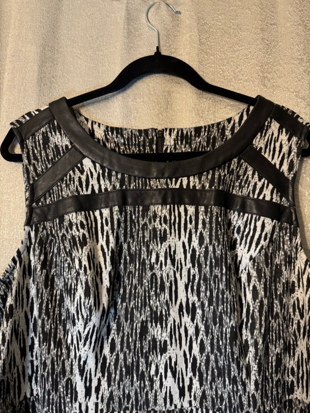 Lane Bryant Black and White Sleeveless Patterned Midi Dress - Picture 4 of 8
